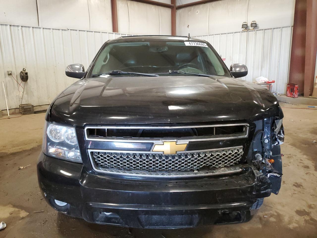 2013 Chevrolet Suburban - Image 5