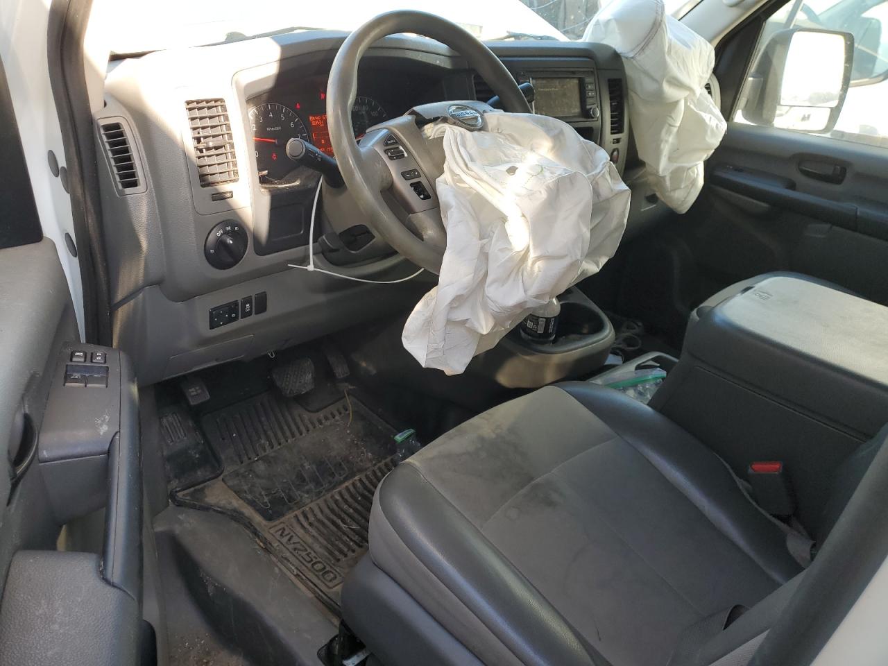 1N6BF0LY4LN805092 NISSAN NV 2020