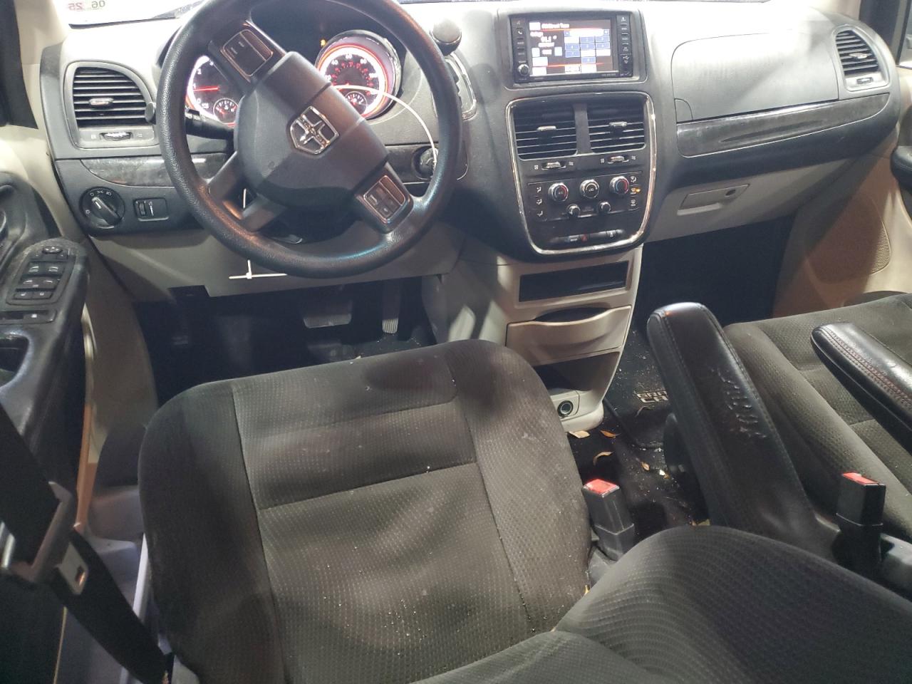 2017 Dodge Caravan - Image 8