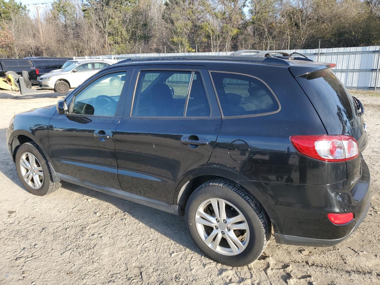 2011 Hyundai Santa Fe - Image 2