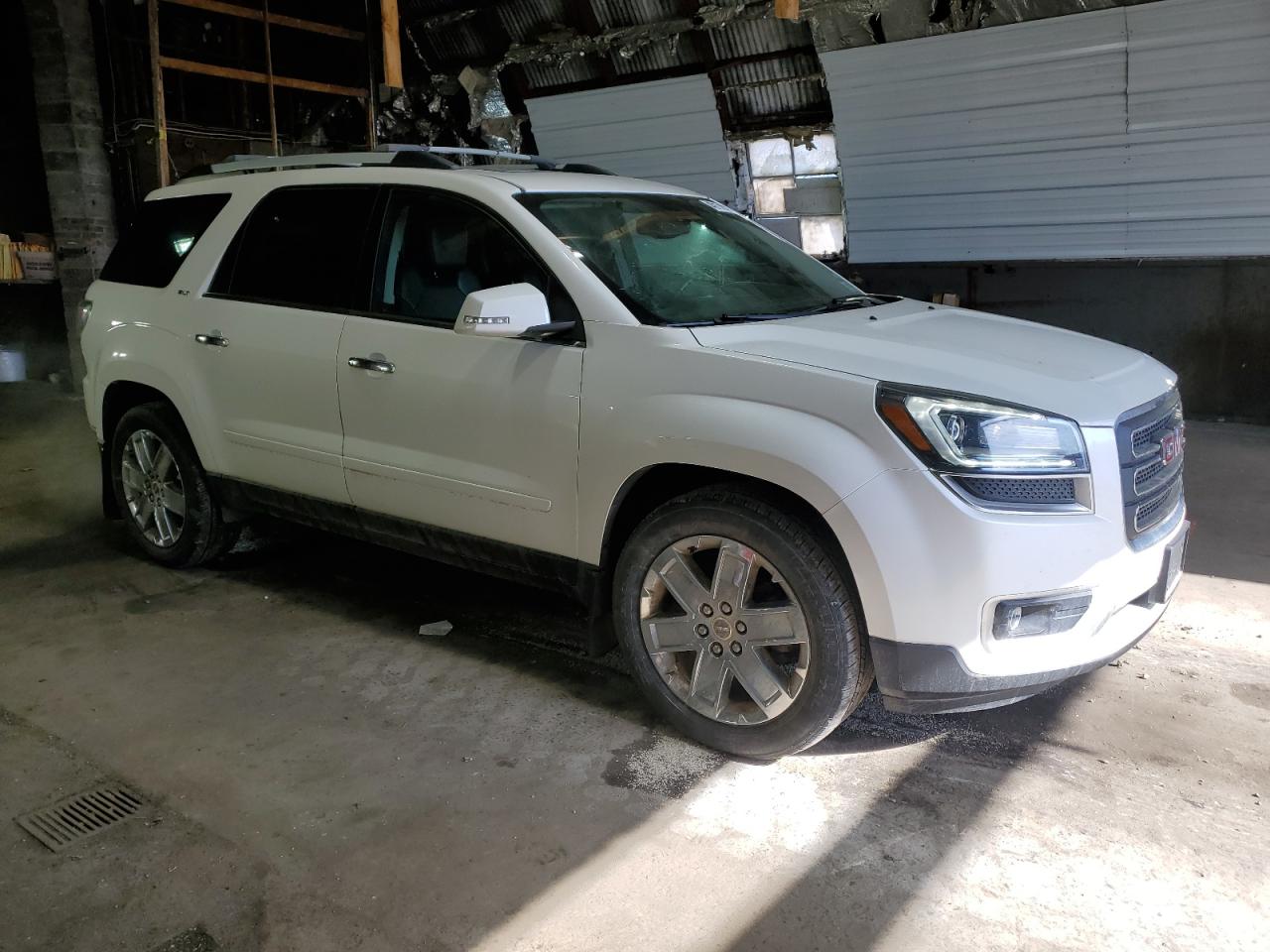 2017 GMC Acadia - Image 4