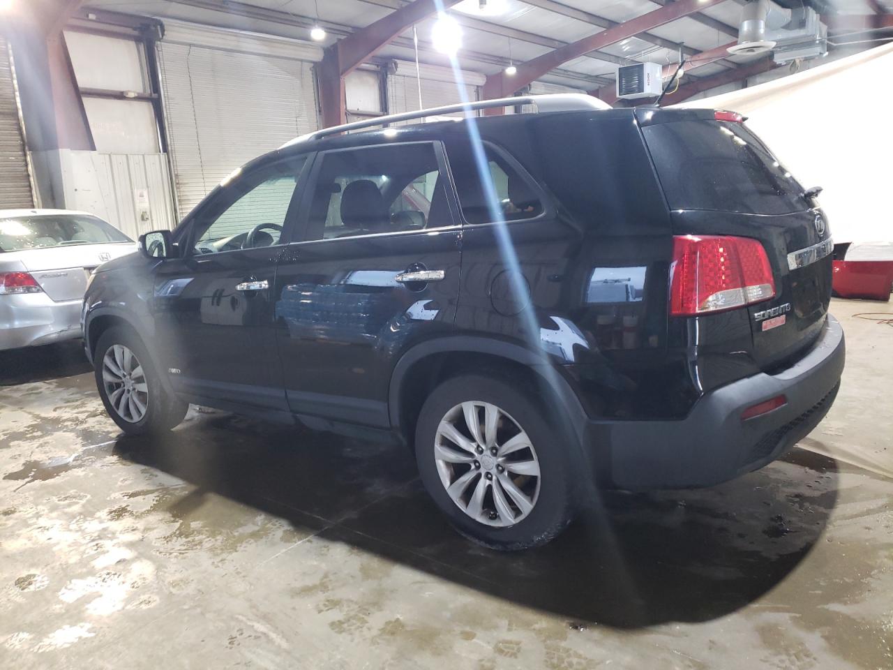 2011 Kia Sorento - Image 2