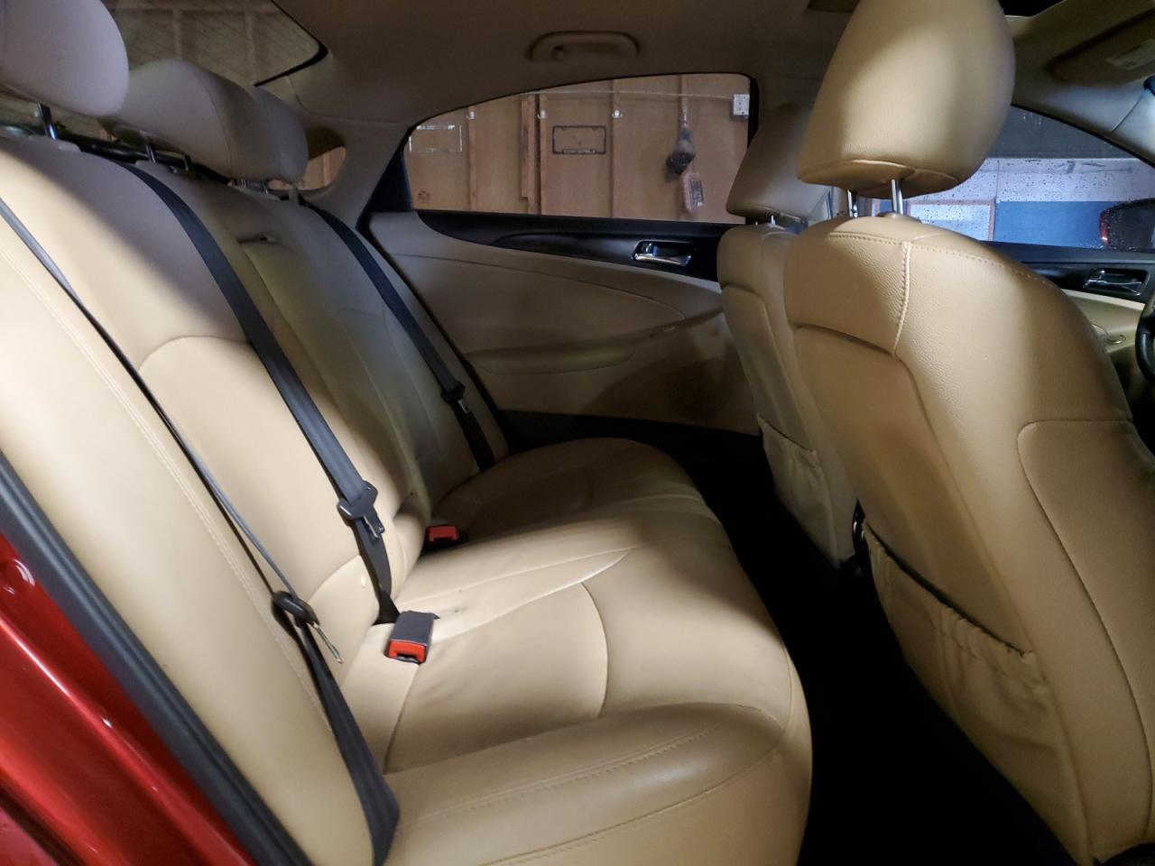 2013 Hyundai Sonata - Image 10