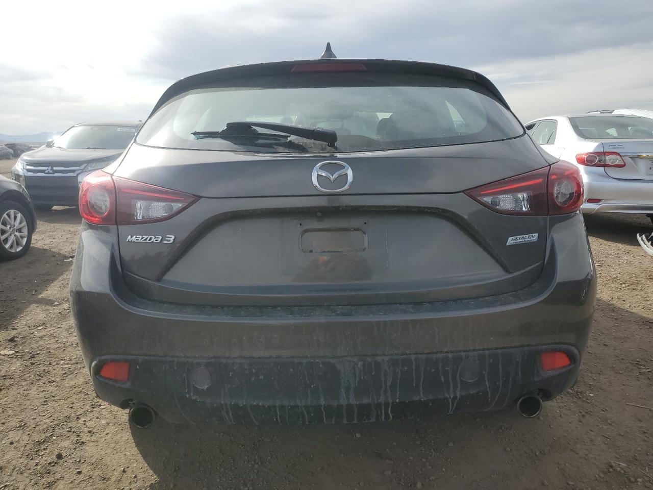 2016 Mazda 3 - Image 6