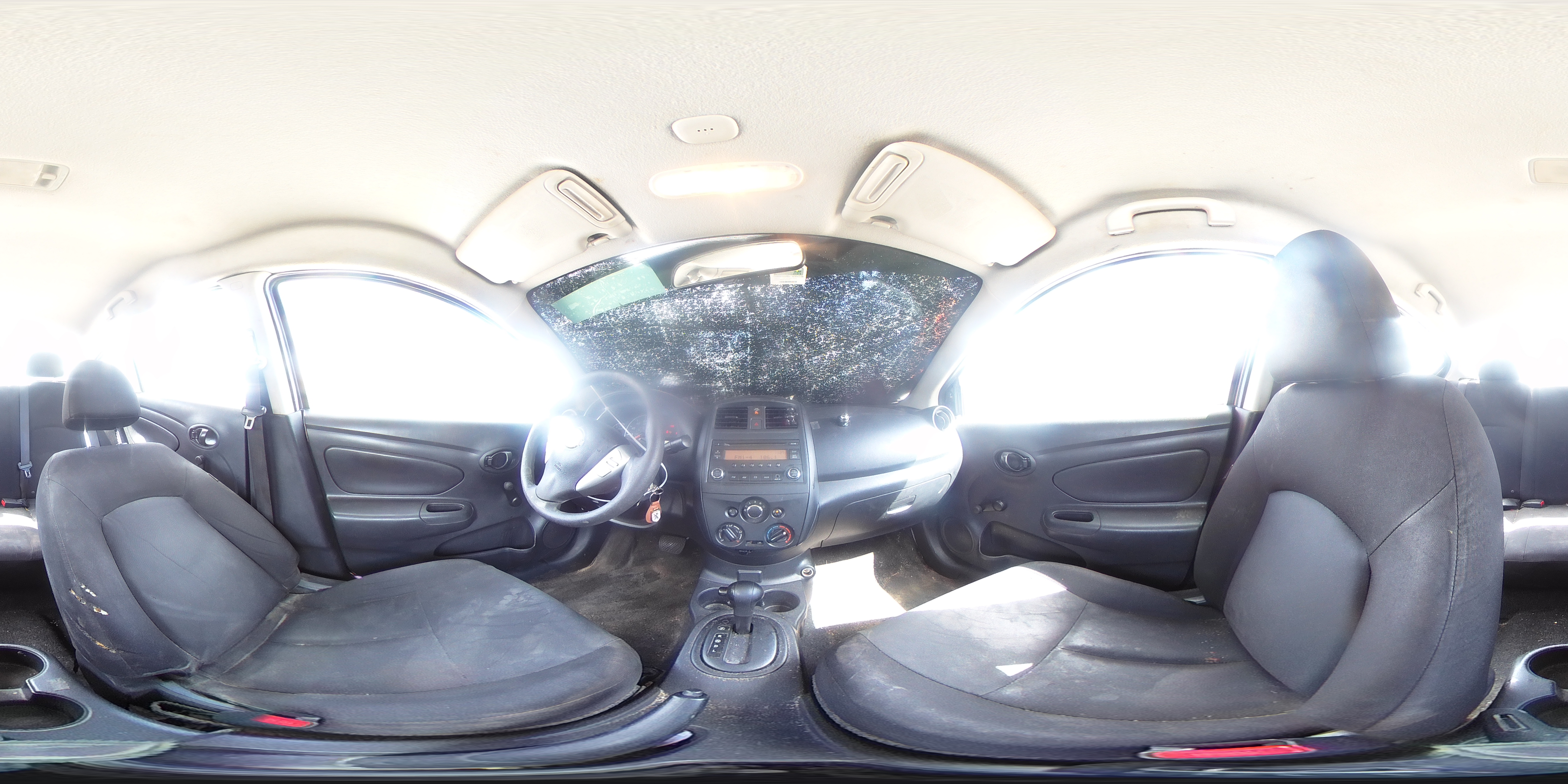 2018 Nissan Versa - Image 13