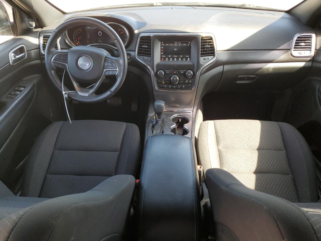 2018 Jeep Grand Cherokee - Image 8