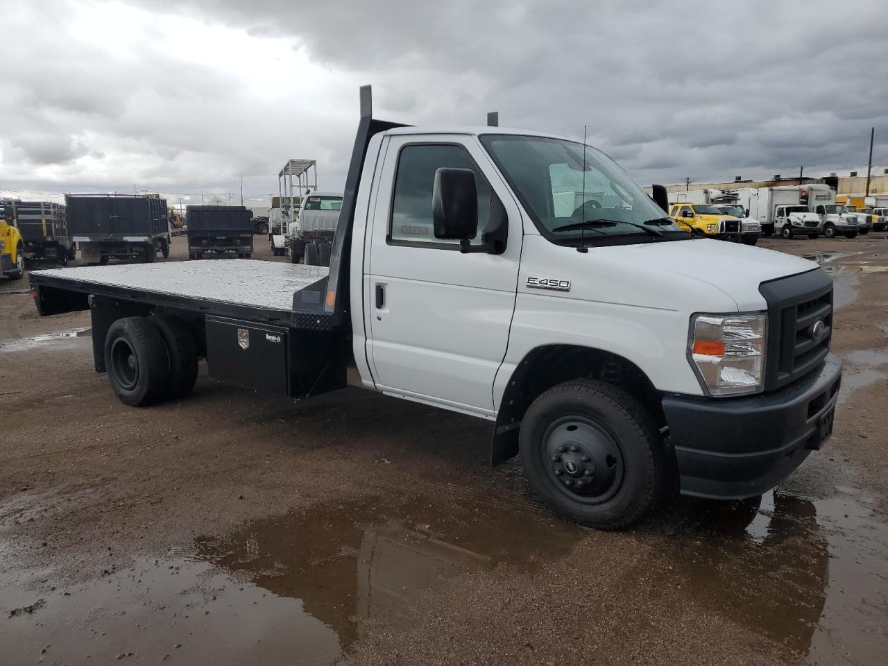 2022 Ford Econoline - Image 4