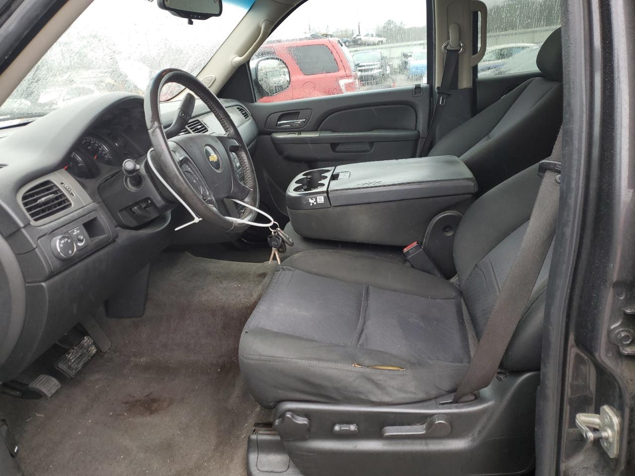 2010 Chevrolet Suburban - Image 7