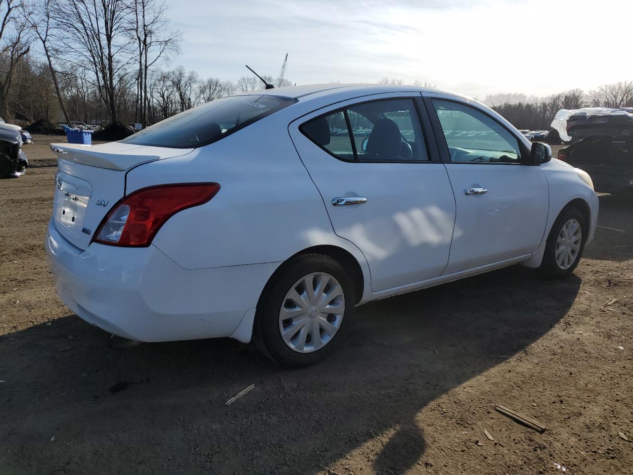 2014 Nissan Versa - Image 3
