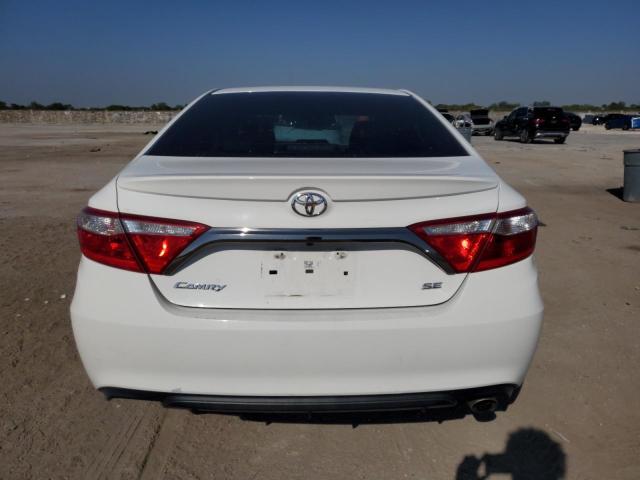  TOYOTA CAMRY 2017 Biały