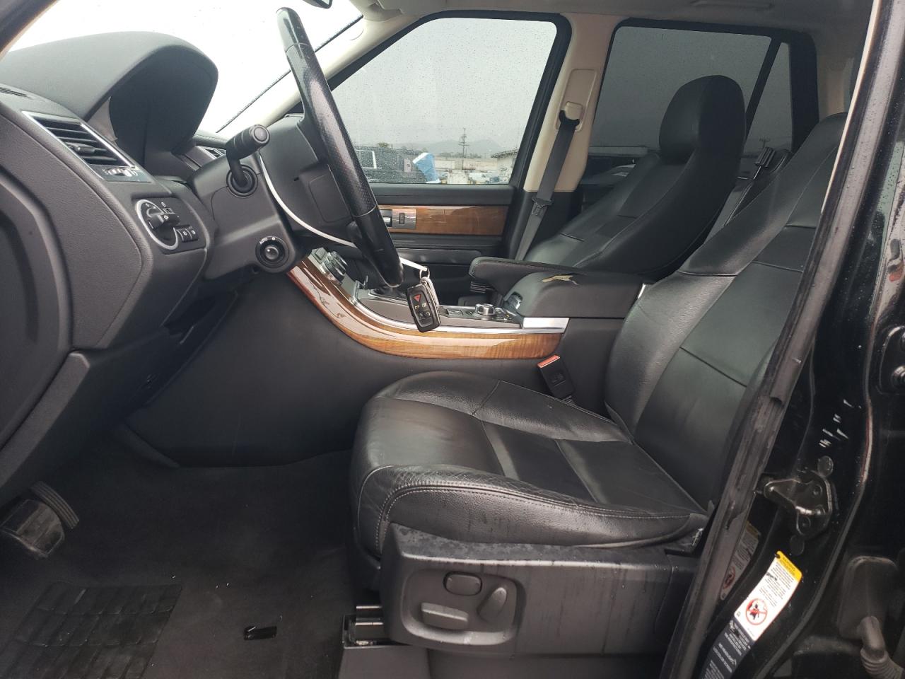 2010 Land Rover Range Rover - Image 7