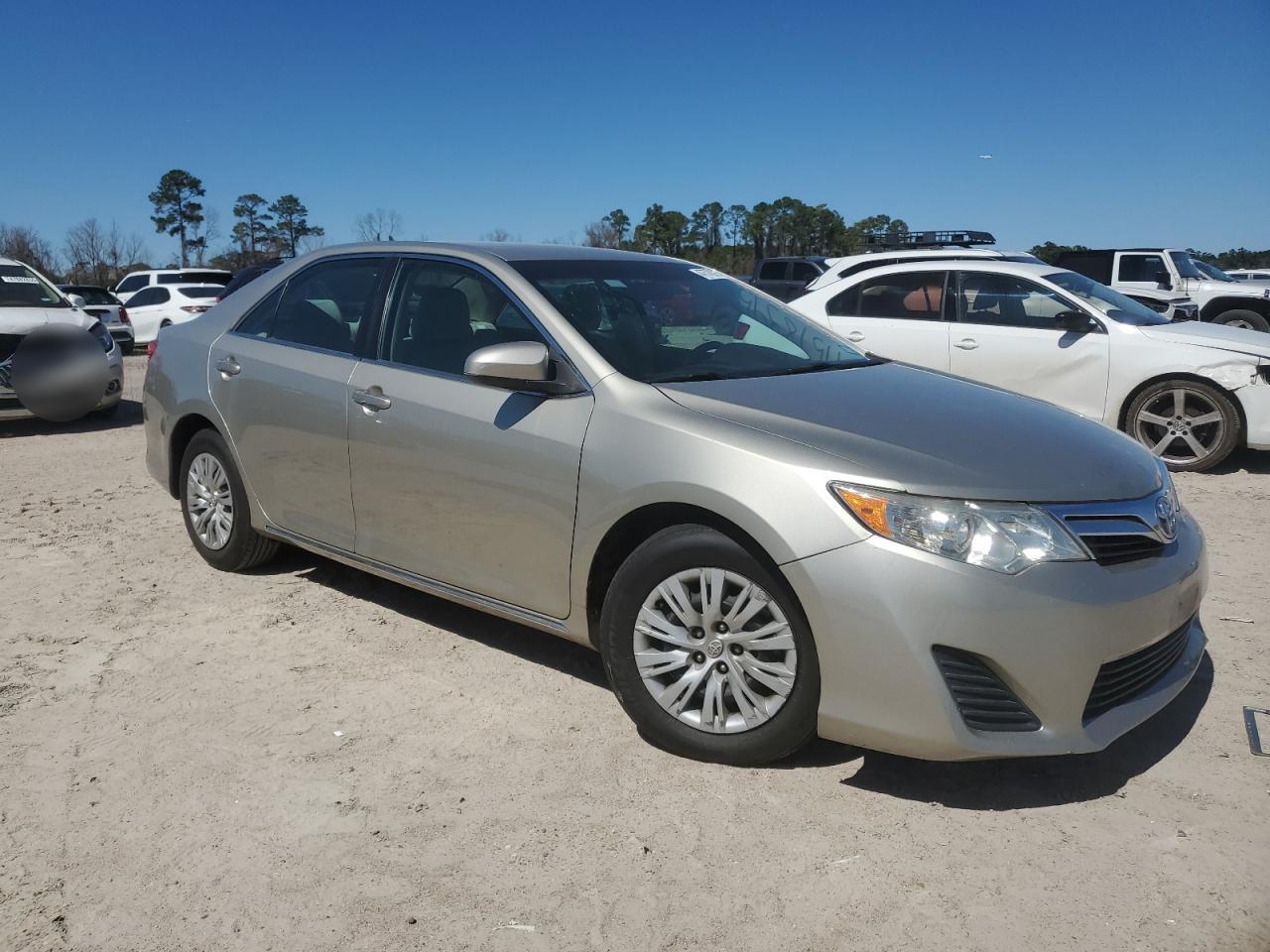 2014 Toyota Camry - Image 4
