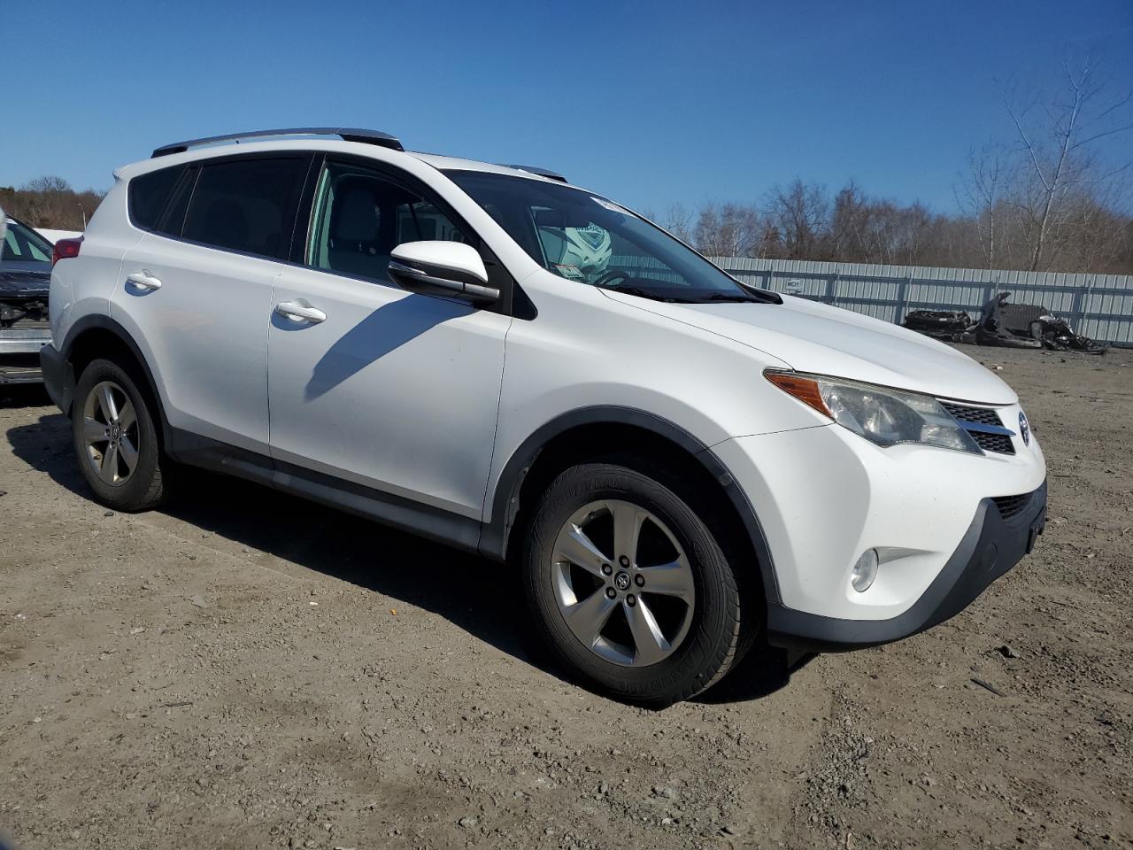 2015 Toyota RAV 4 - Image 4
