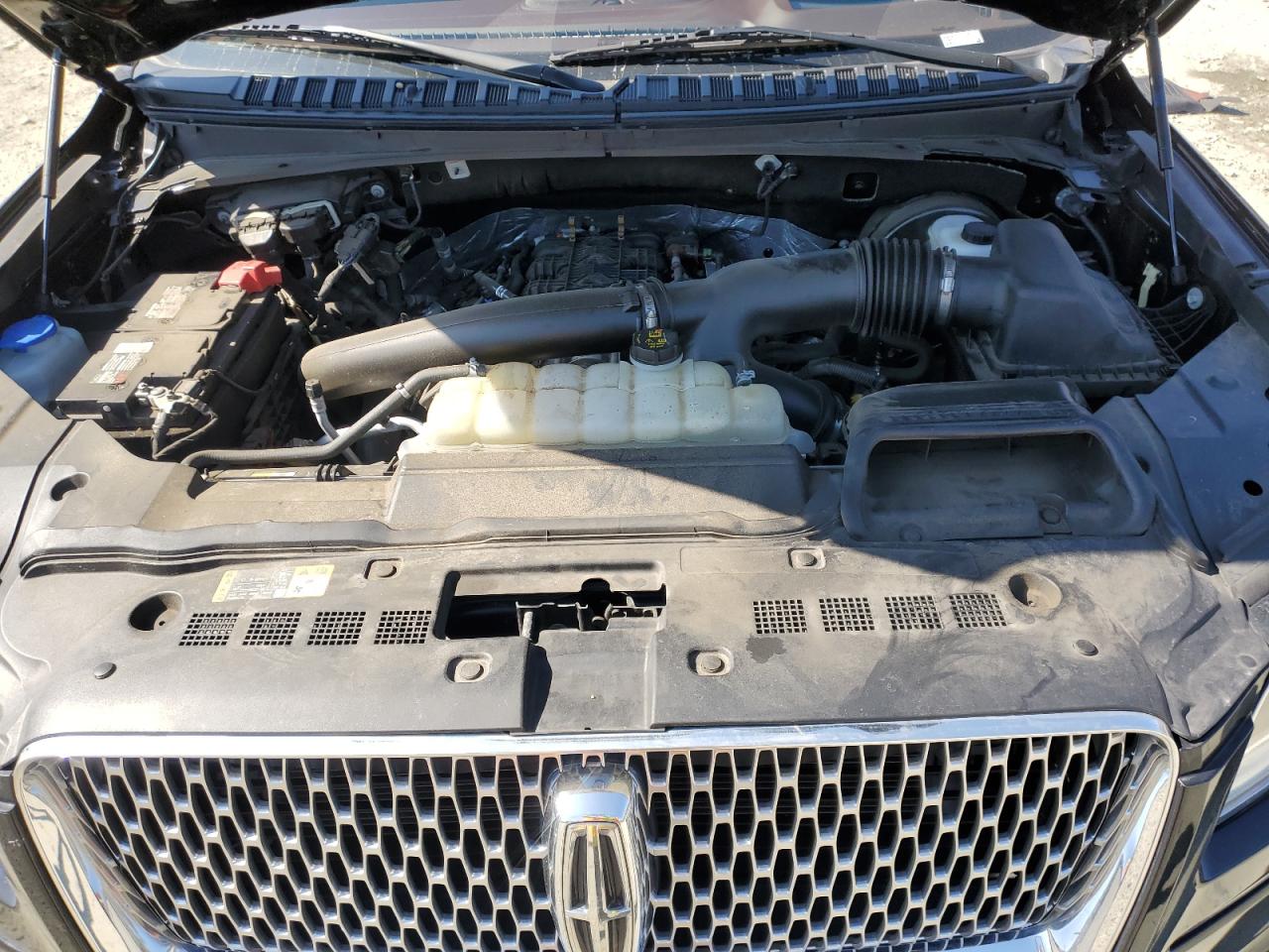 2021 Lincoln Navigator - Image 14