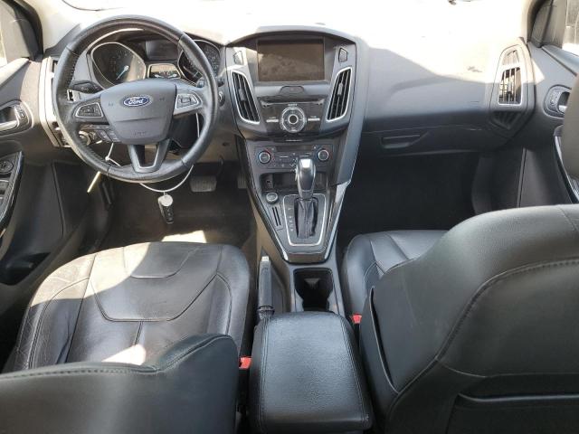 Hatchbacks FORD FOCUS 2015 Szary