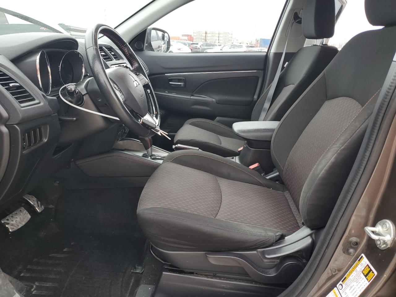 2018 Mitsubishi Outlander - Image 7