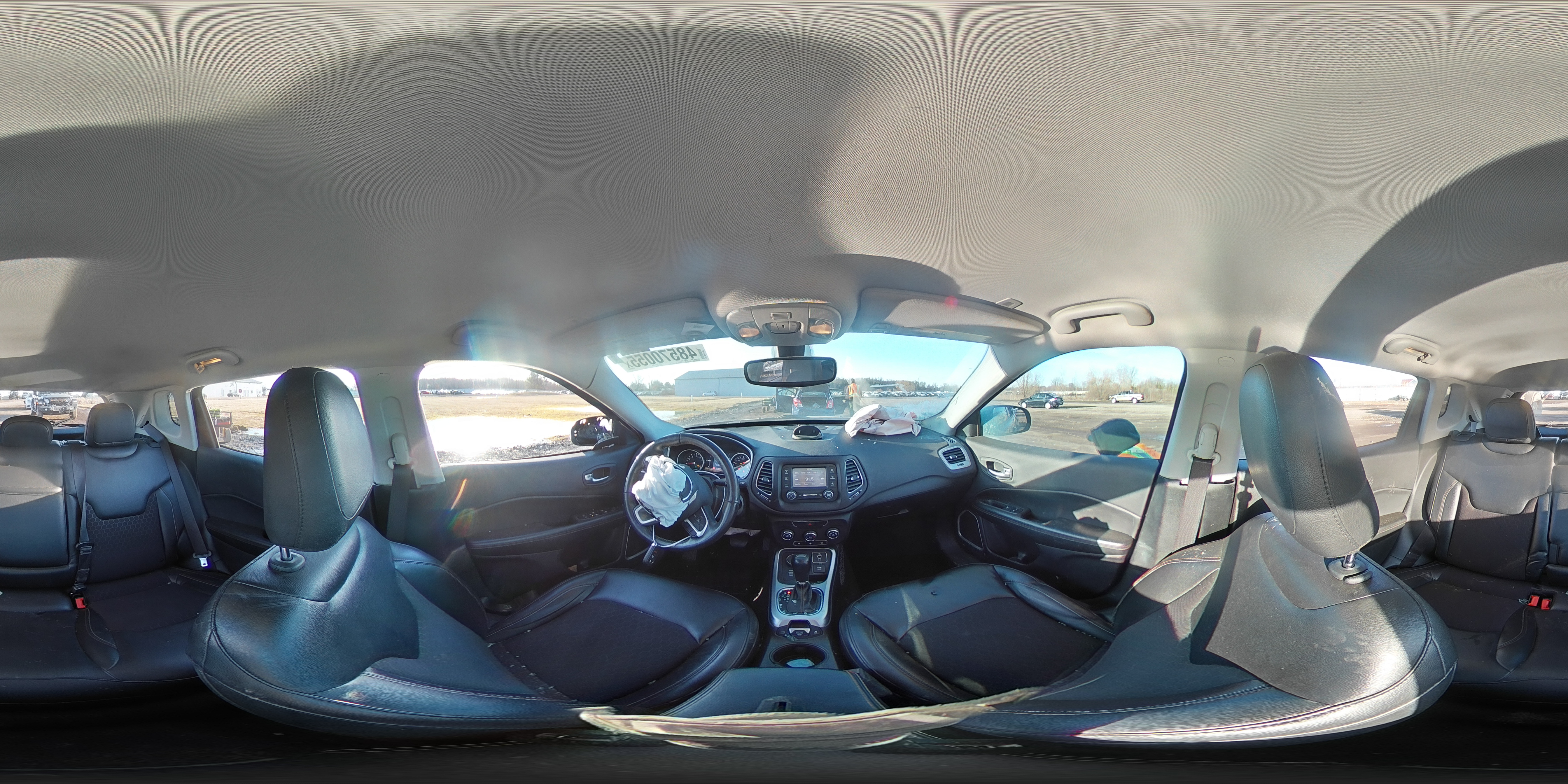 2018 Jeep Compass - Image 13