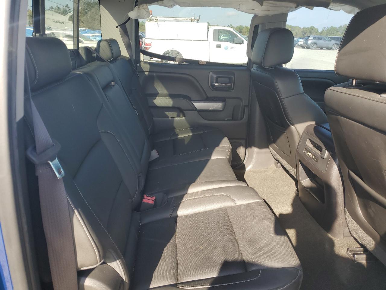 2015 Chevrolet Silverado - Image 10