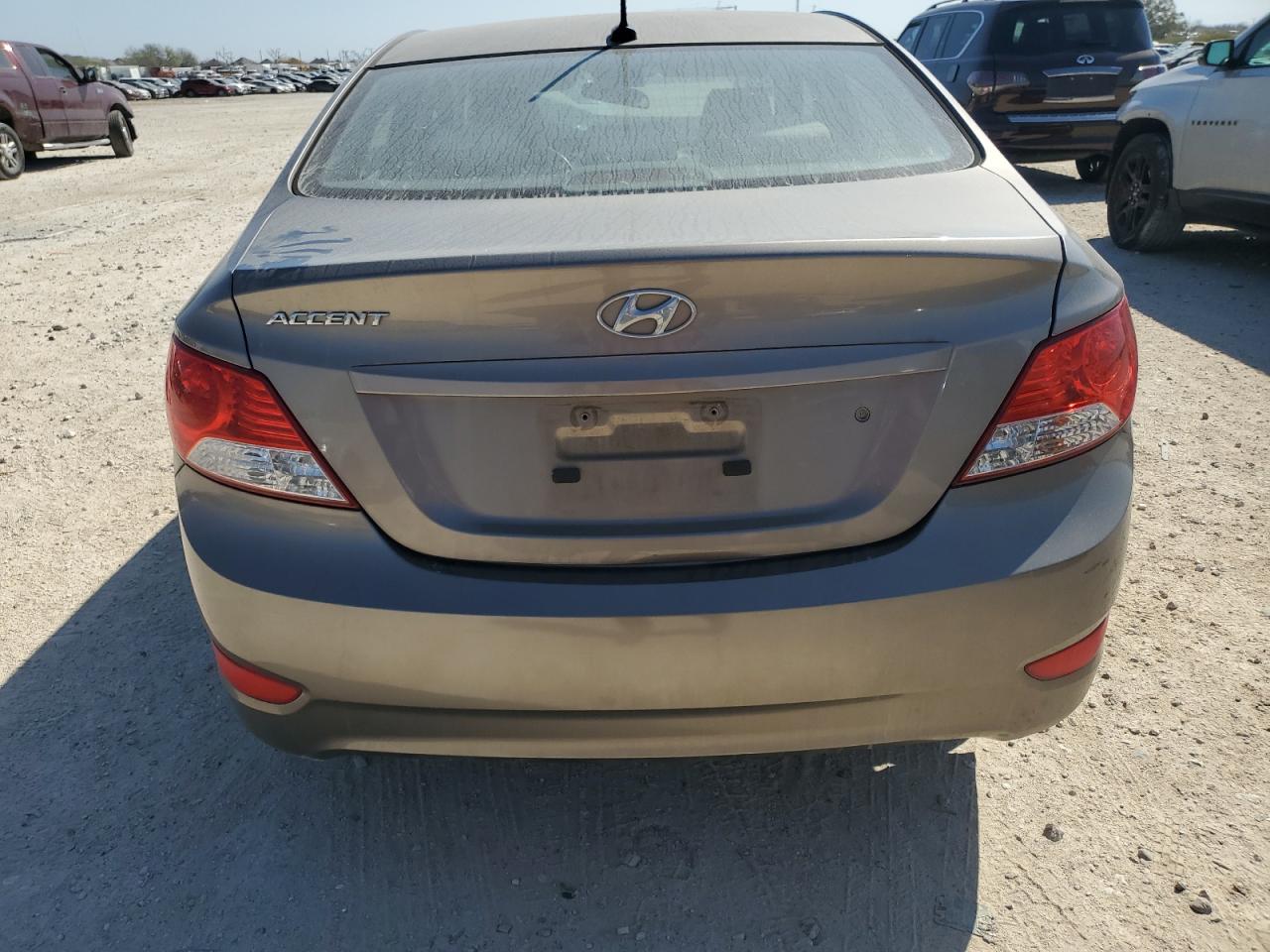 2014 Hyundai Accent - Image 6