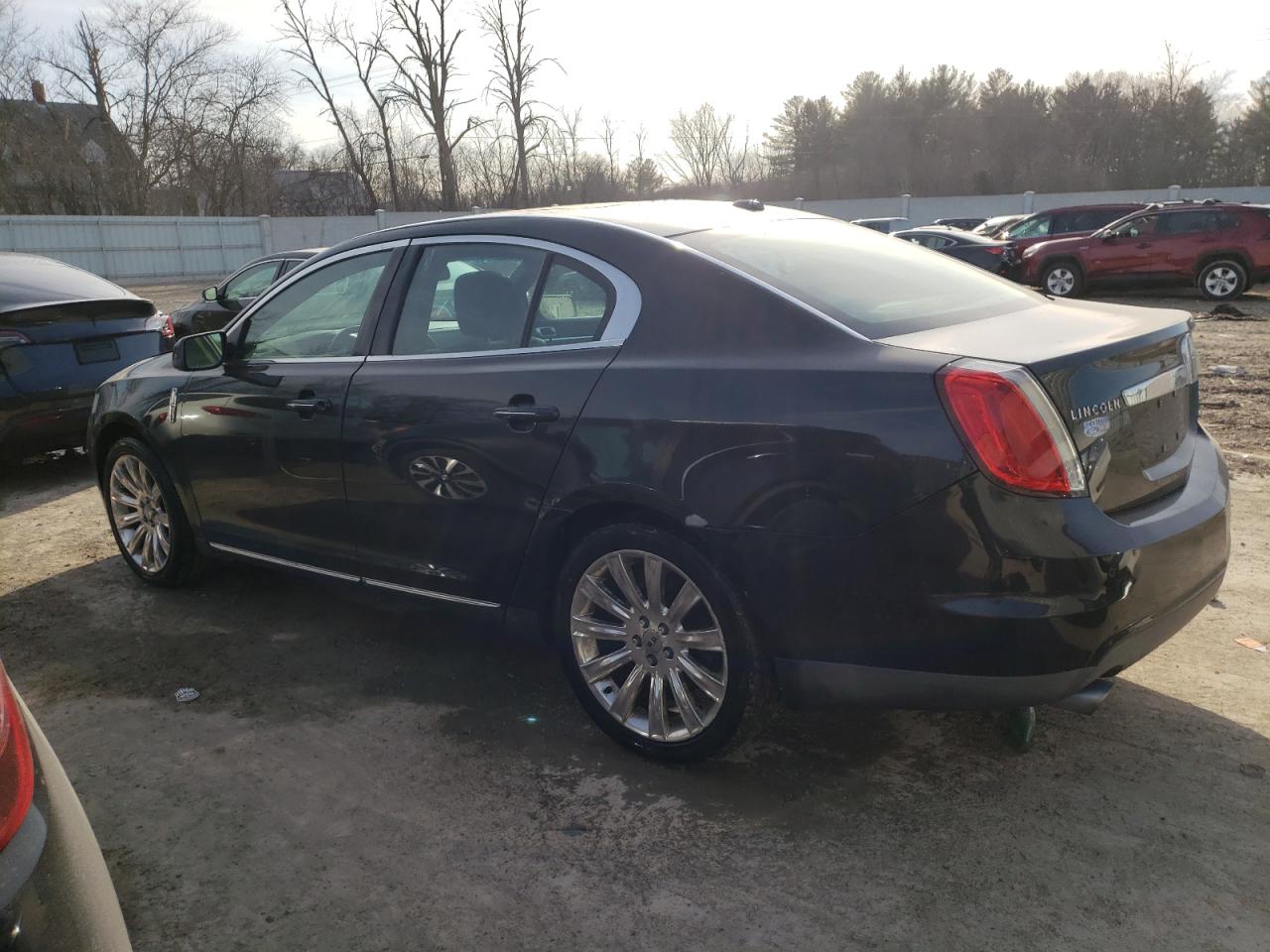 2009 Lincoln MKS - Image 2