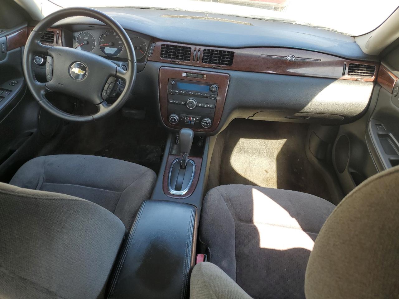 2011 Chevrolet Impala - Image 8