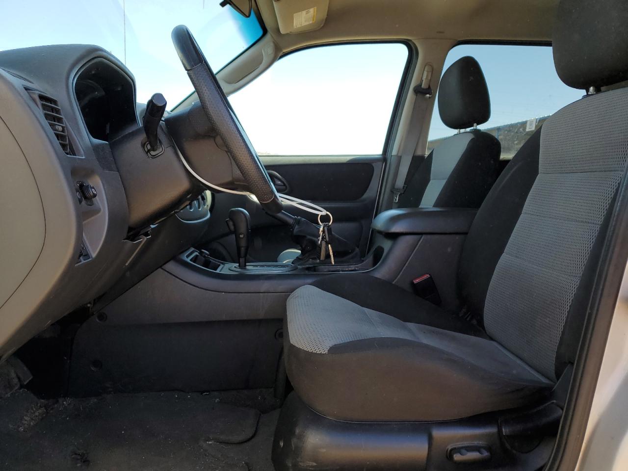 2005 Ford Escape - Image 7