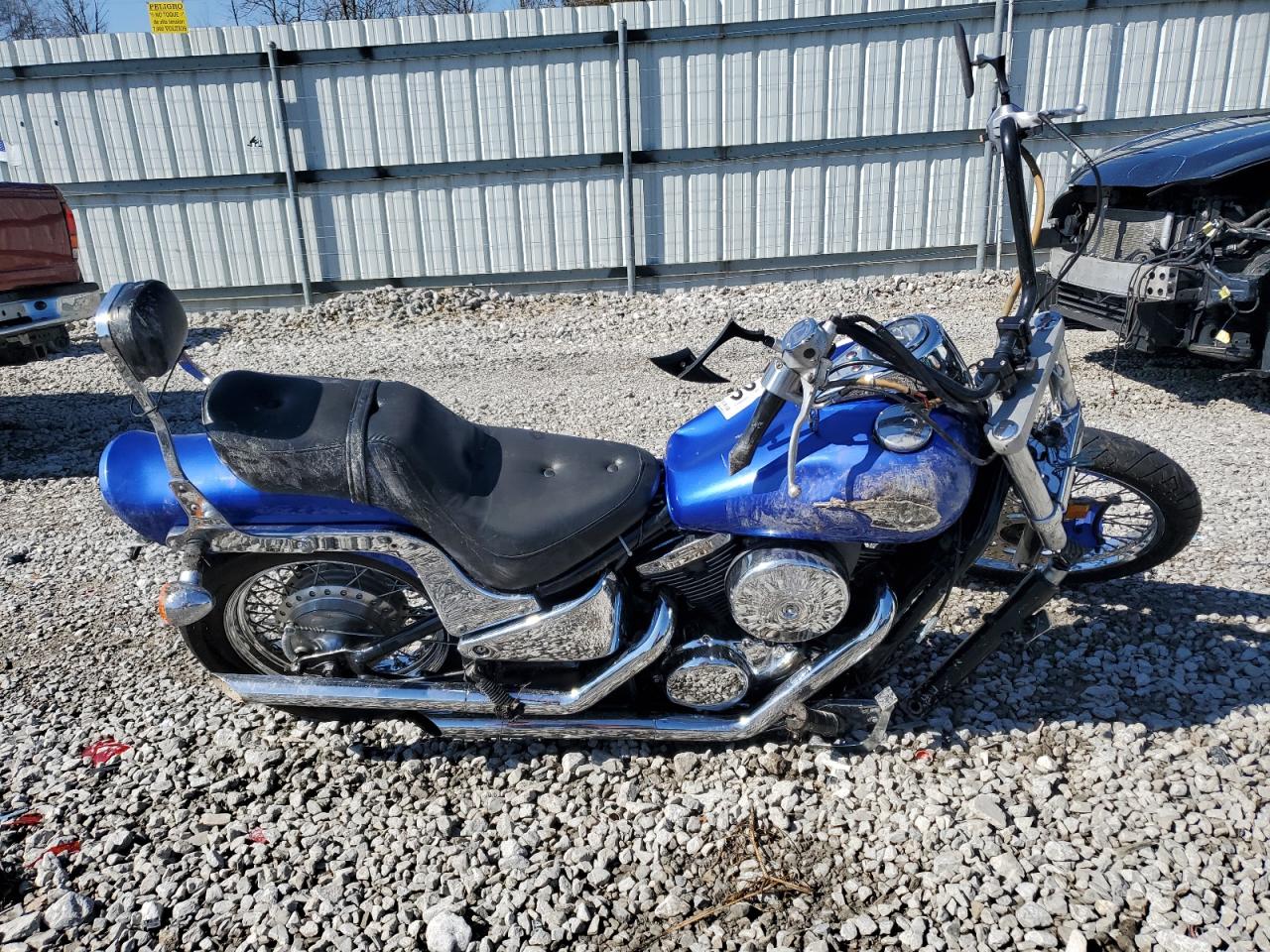 2005 Kawasaki Vn800  продається в Walton, KY - All Over