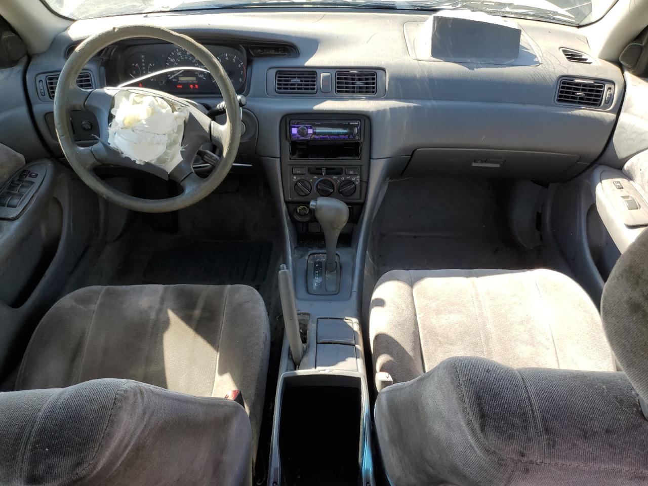 1999 Toyota Camry - Image 8