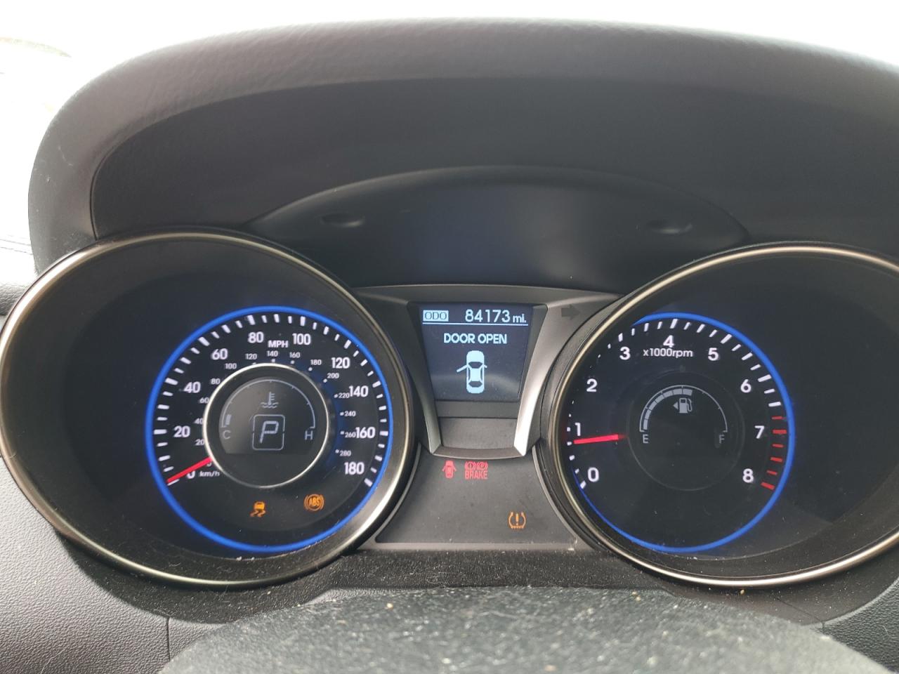 2014 Hyundai Genesis - Image 9