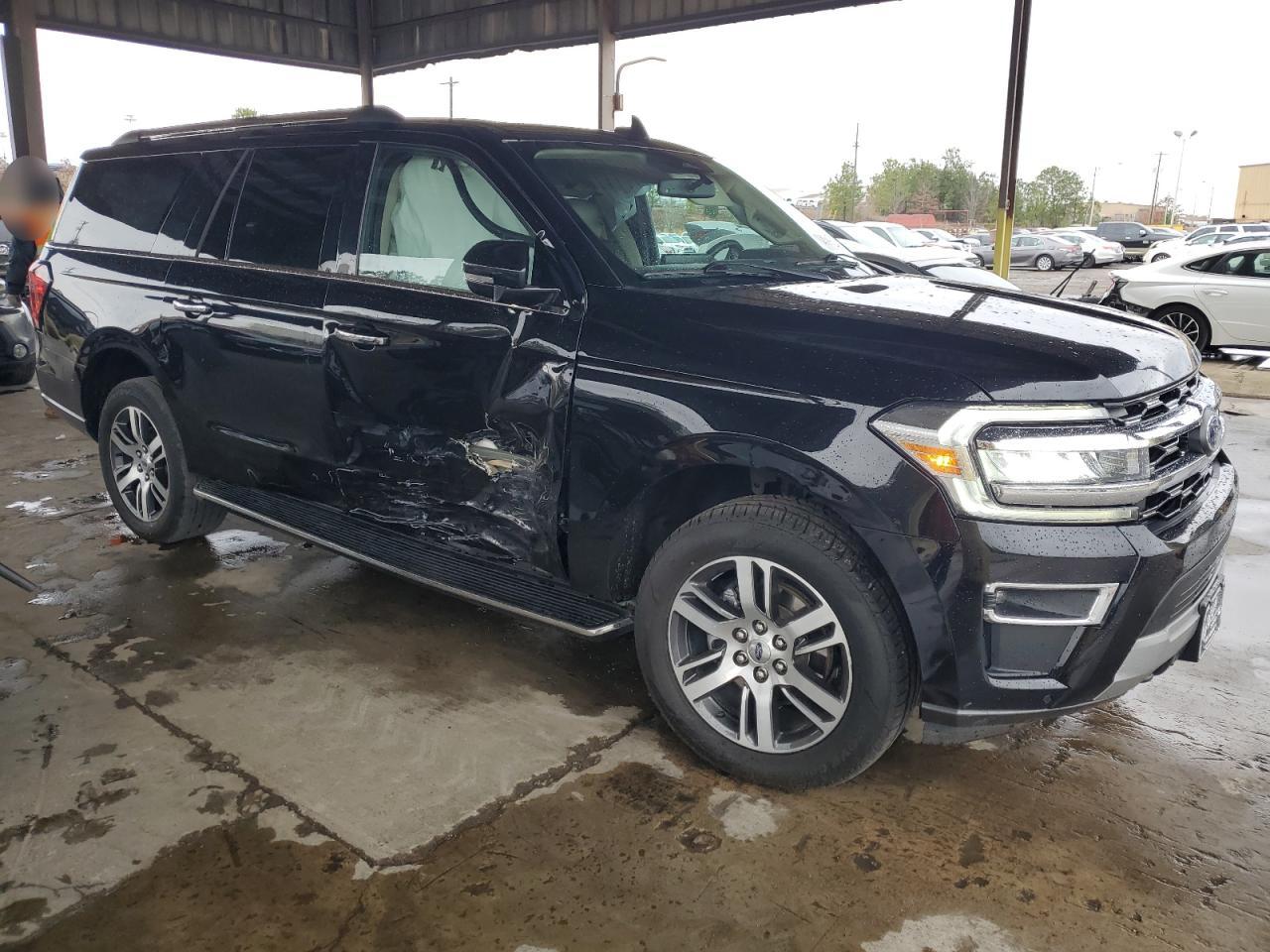 2022 Ford Expedition - Image 4