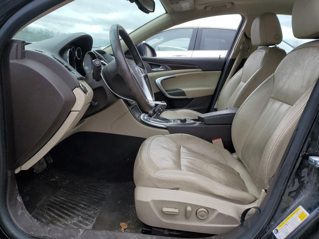 2011 Buick Regal - Image 7