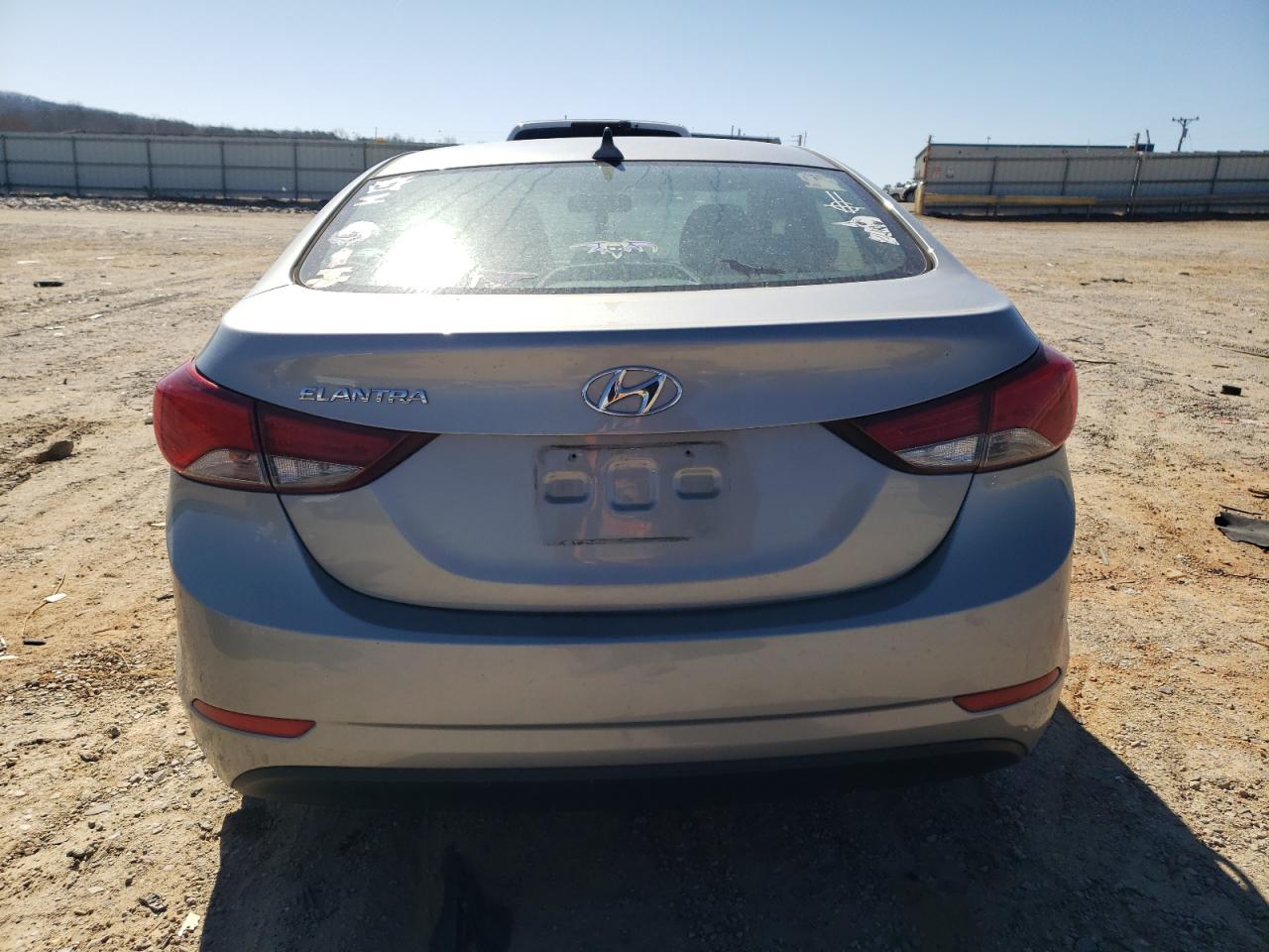 2015 Hyundai Elantra - Image 6
