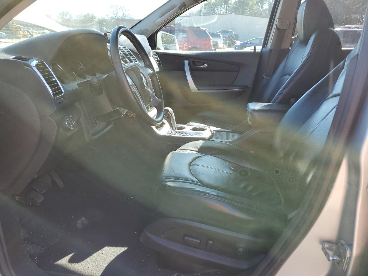 2011 GMC Acadia - Image 7