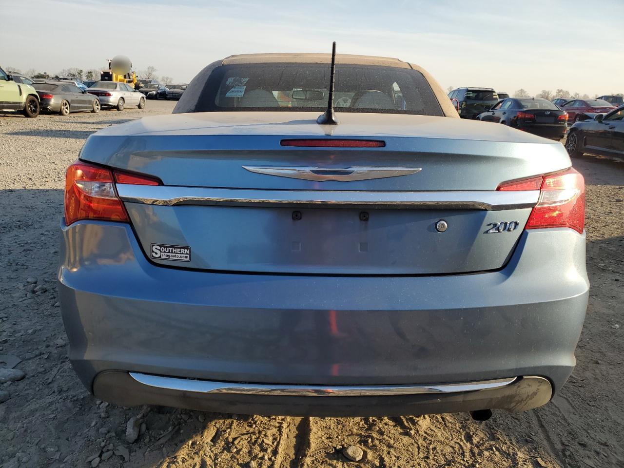 2011 Chrysler 200 - Image 6
