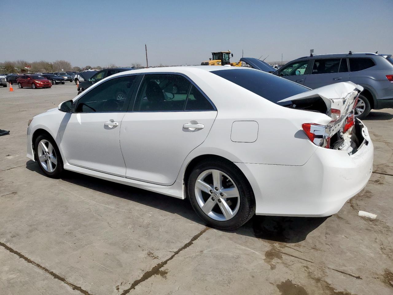 2014 Toyota Camry - Image 2