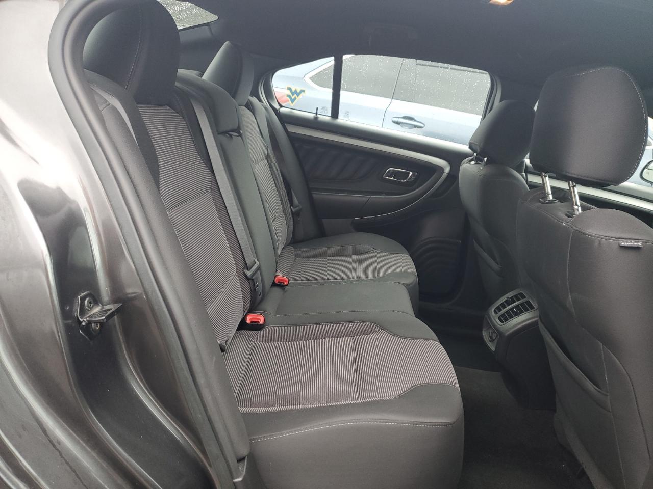 2017 Ford Taurus - Image 10