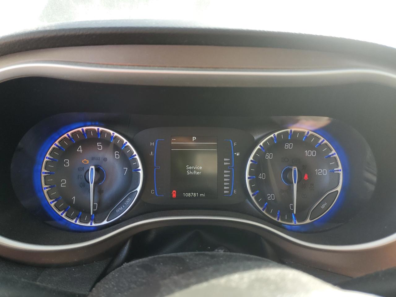 2018 Chrysler Pacifica - Image 9