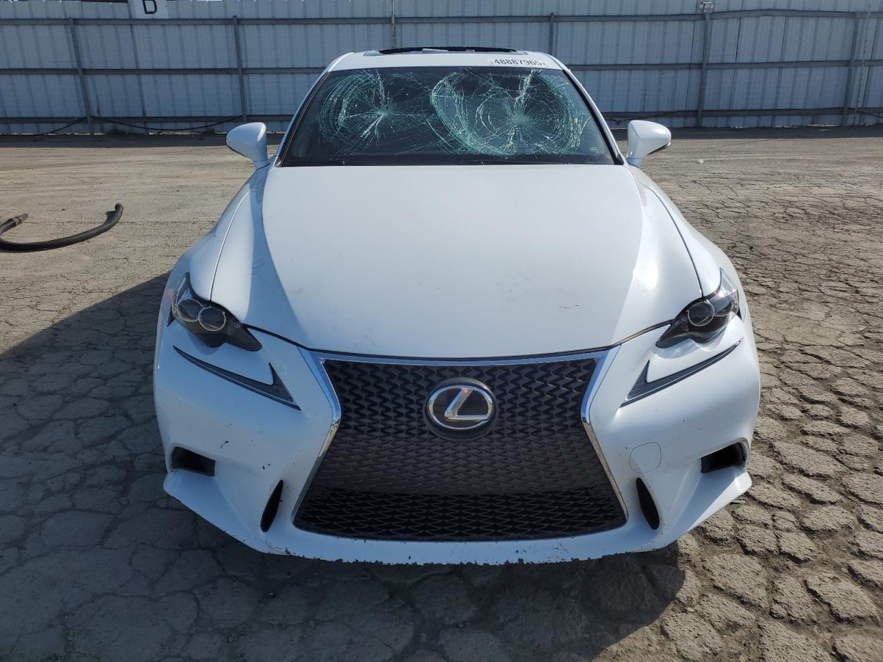 2016 Lexus IS - Image 5