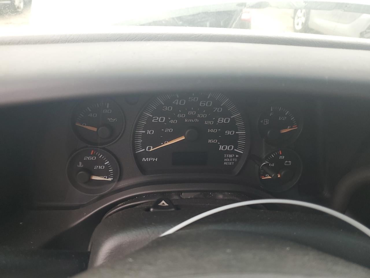 2004 Chevrolet Express G3500 VIN: 1GAHG39U641208561 Lot: 47579375