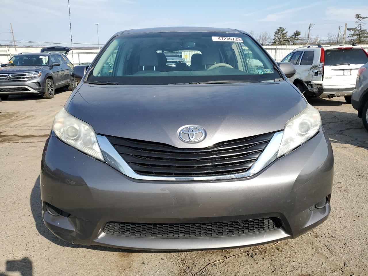 2014 Toyota Sienna - Image 5