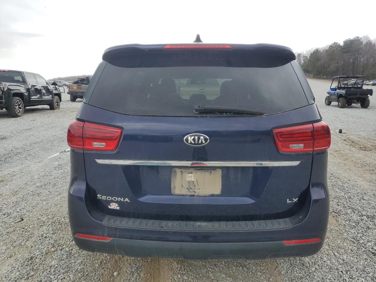 2020 Kia Sedona - Image 6