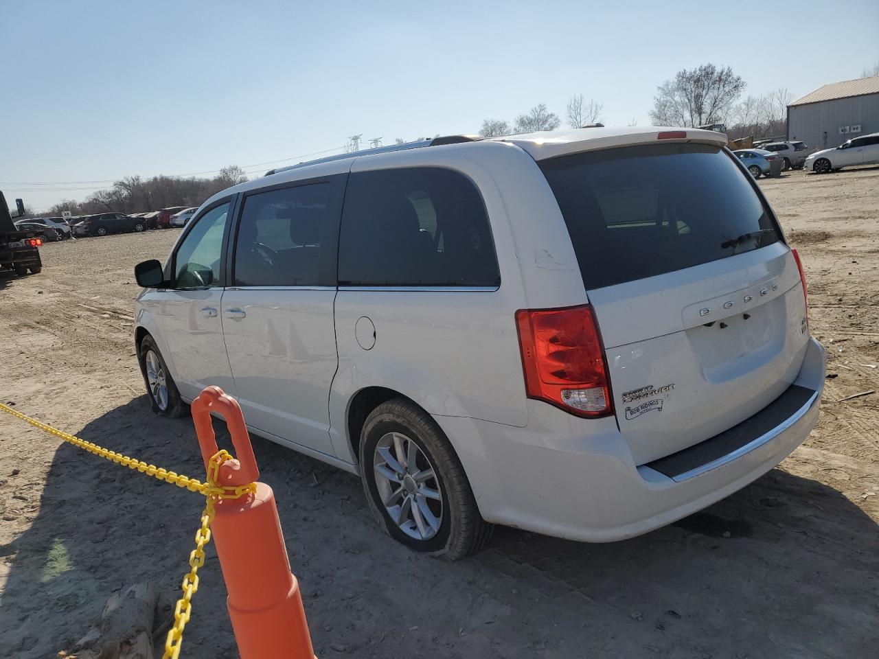 2018 Dodge Caravan - Image 2