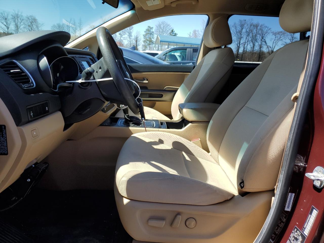 2015 Kia Sedona - Image 7