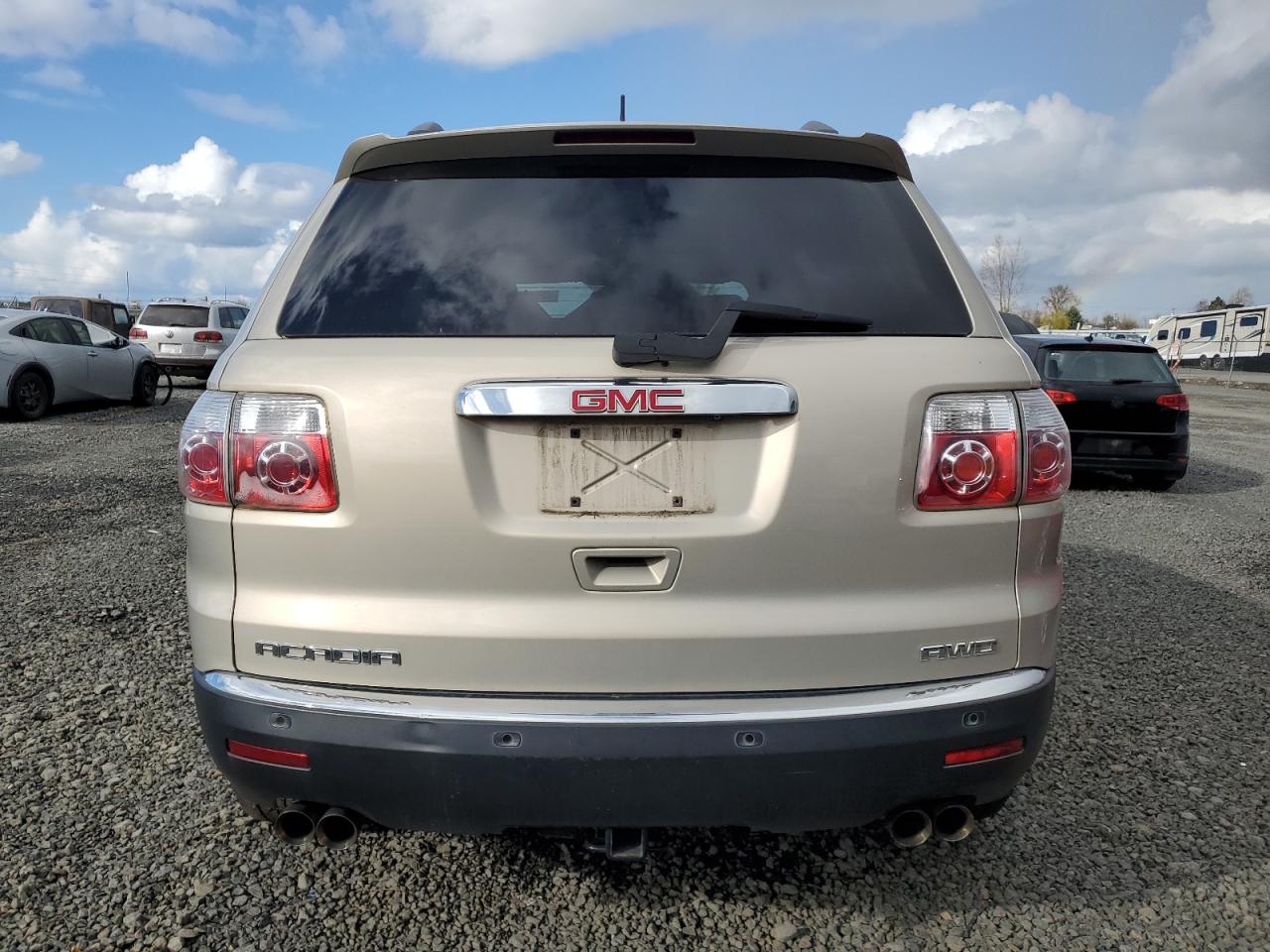 2012 GMC Acadia - Image 6