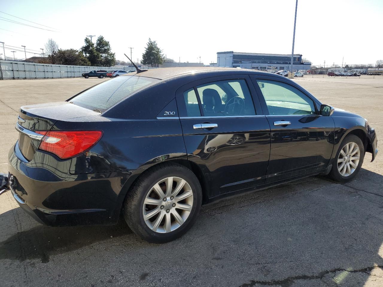 2013 Chrysler 200 - Image 3