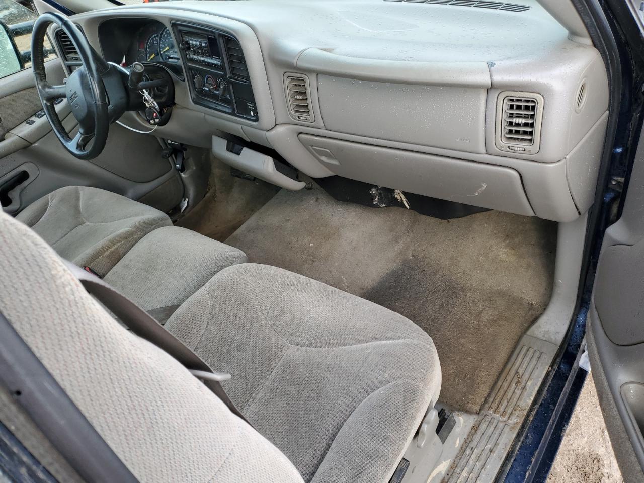 2000 GMC Sierra - Image 8