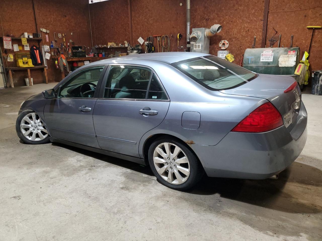 2007 Honda Accord - Image 2