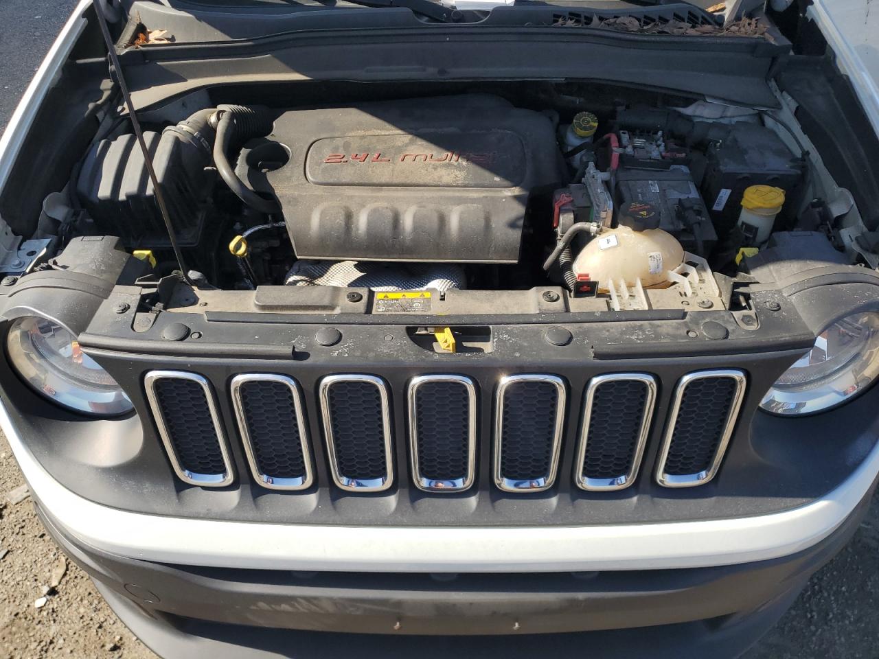 2018 Jeep Renegade - Image 13