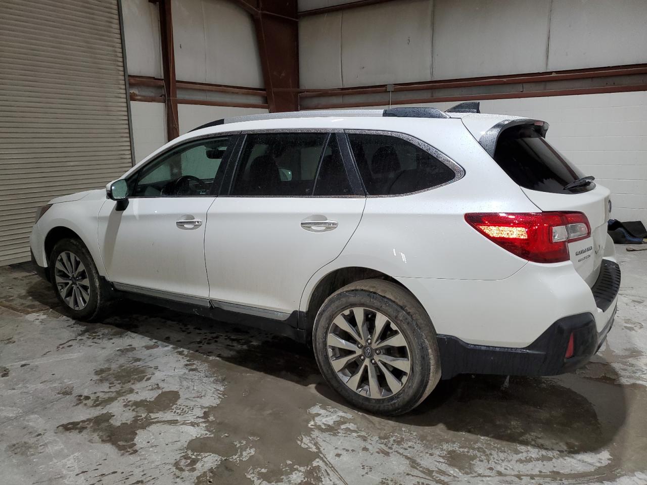2018 Subaru Outback - Image 2