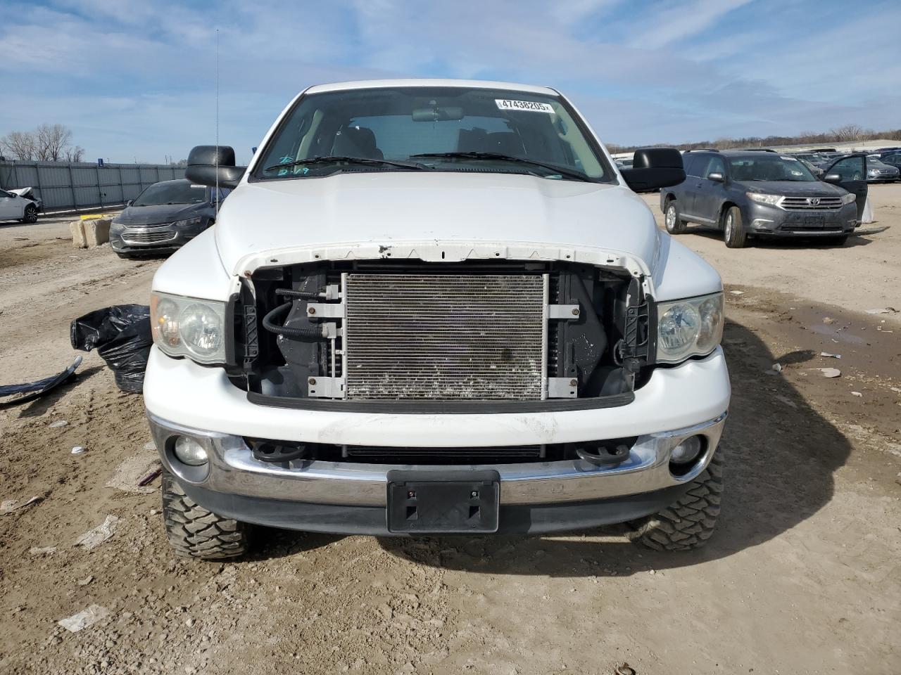 2004 Dodge RAM - Image 5